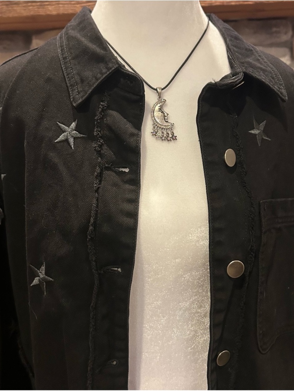 VTG Easel Star Embroidered Black Denim Jacket Raw Hem Celestial Whimsigoth Sz L